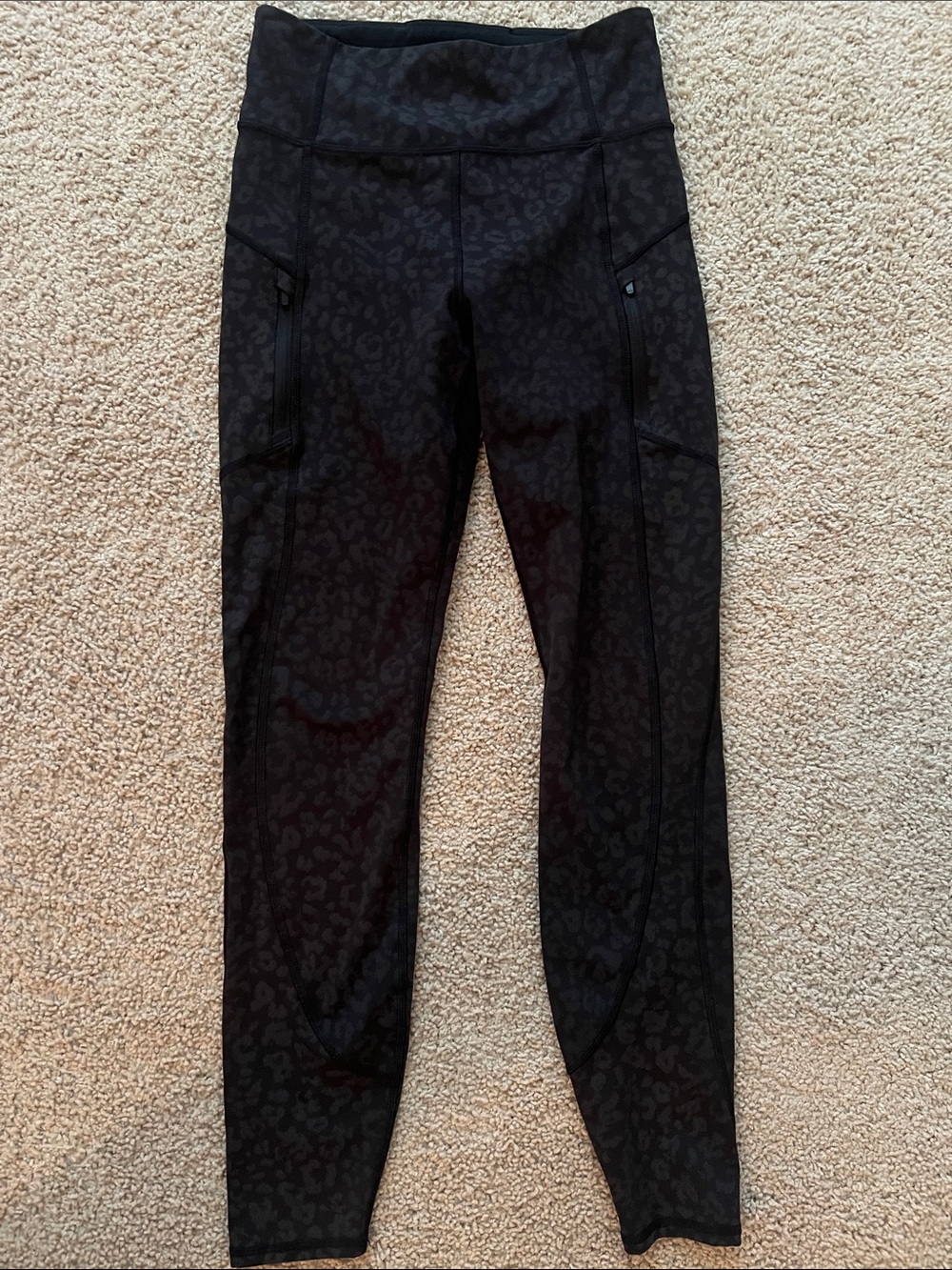 Athleta Rainier Reflective Tight Leopard Print XS
